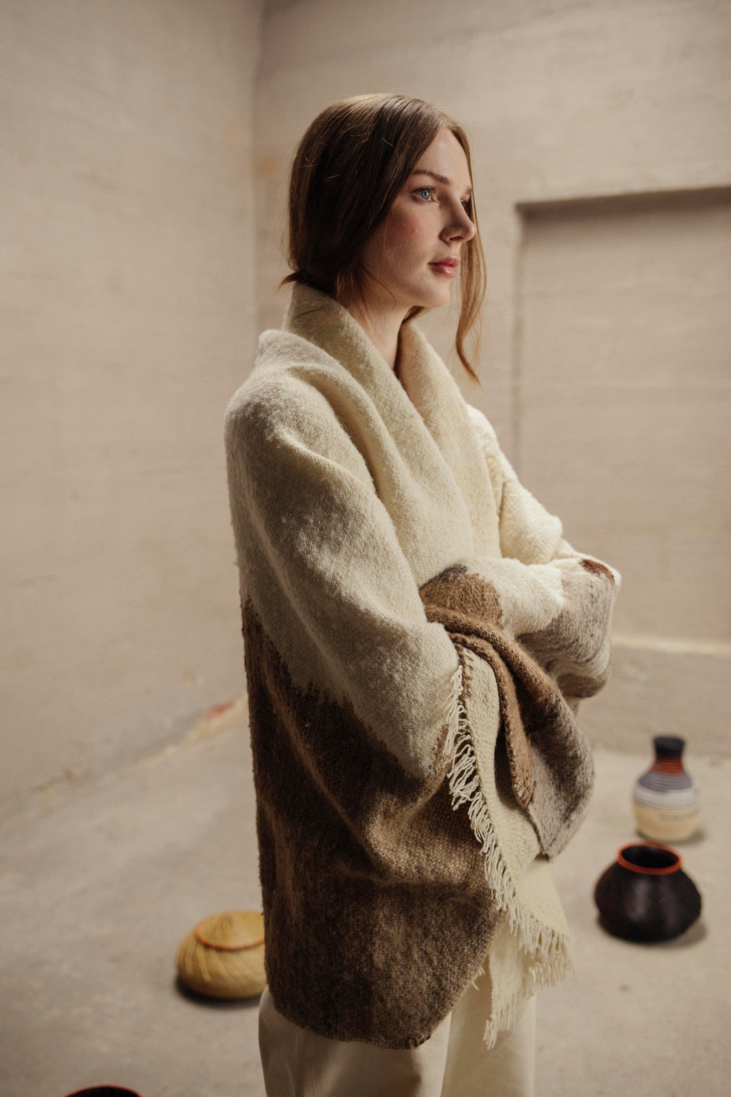 RUANA CHOCOLATE Y IVORY