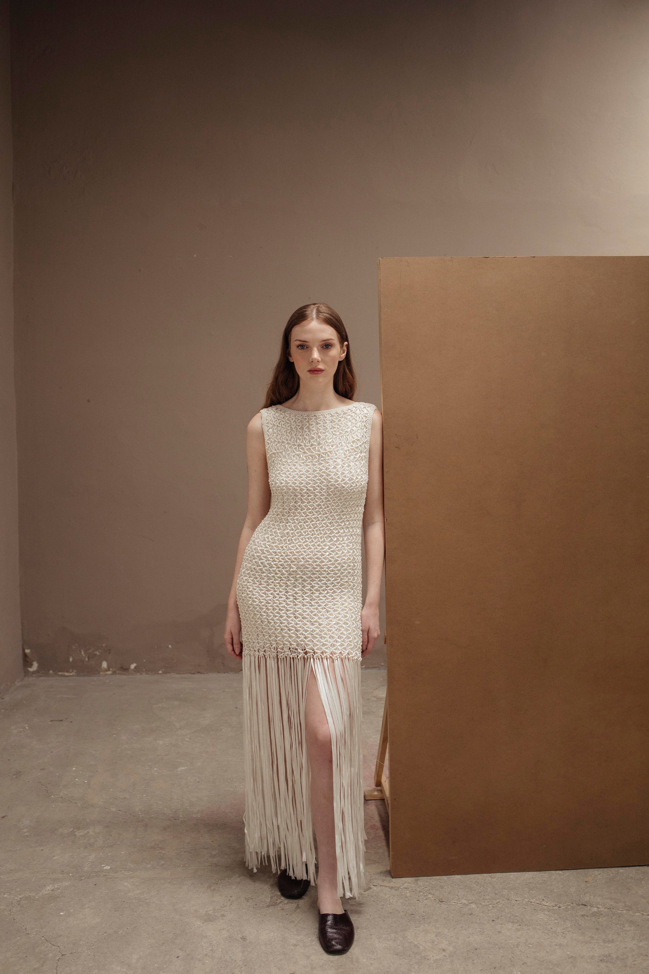 VESTIDO OFF WHITE EN MACRAMÉ