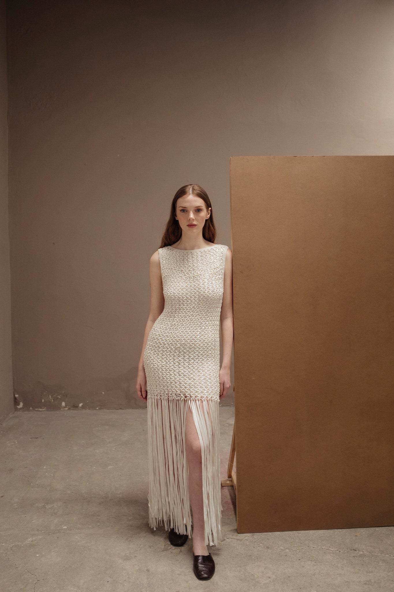 VESTIDO OFF WHITE EN MACRAMÉ