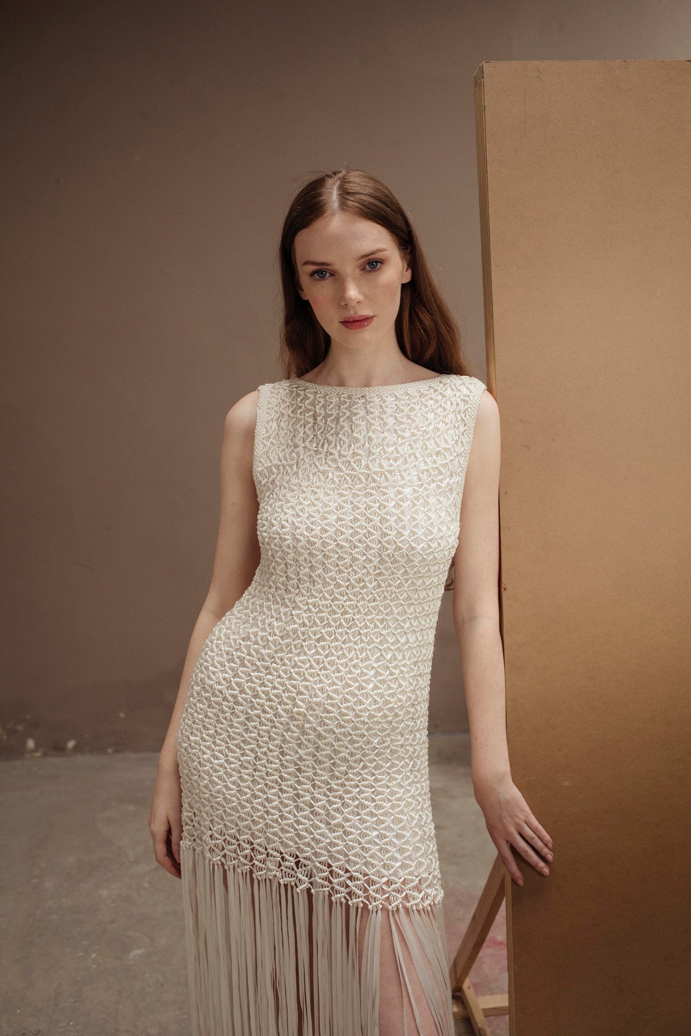 VESTIDO OFF WHITE EN MACRAMÉ