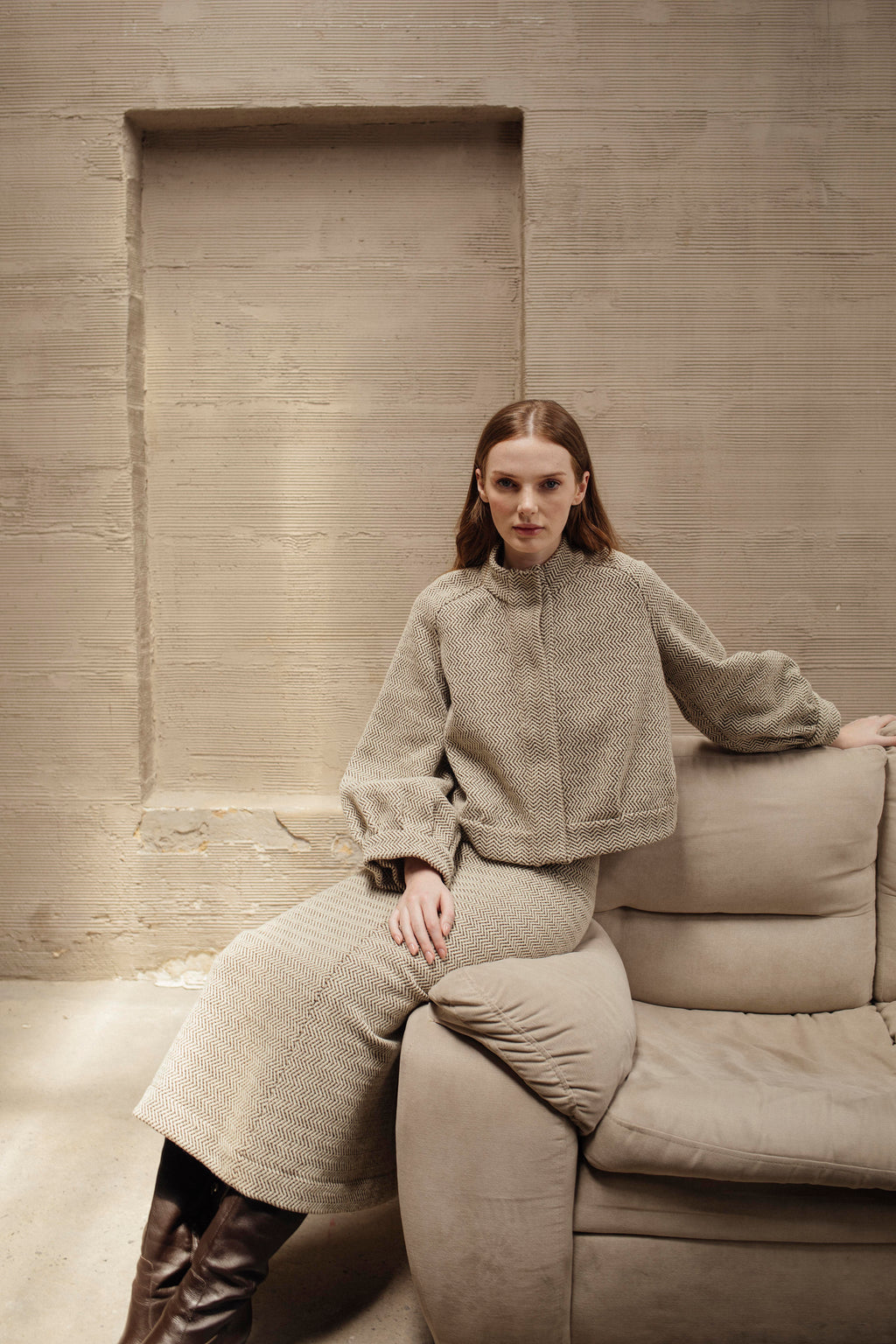 SET DE CHOCOLATE GRIS CON IVORY