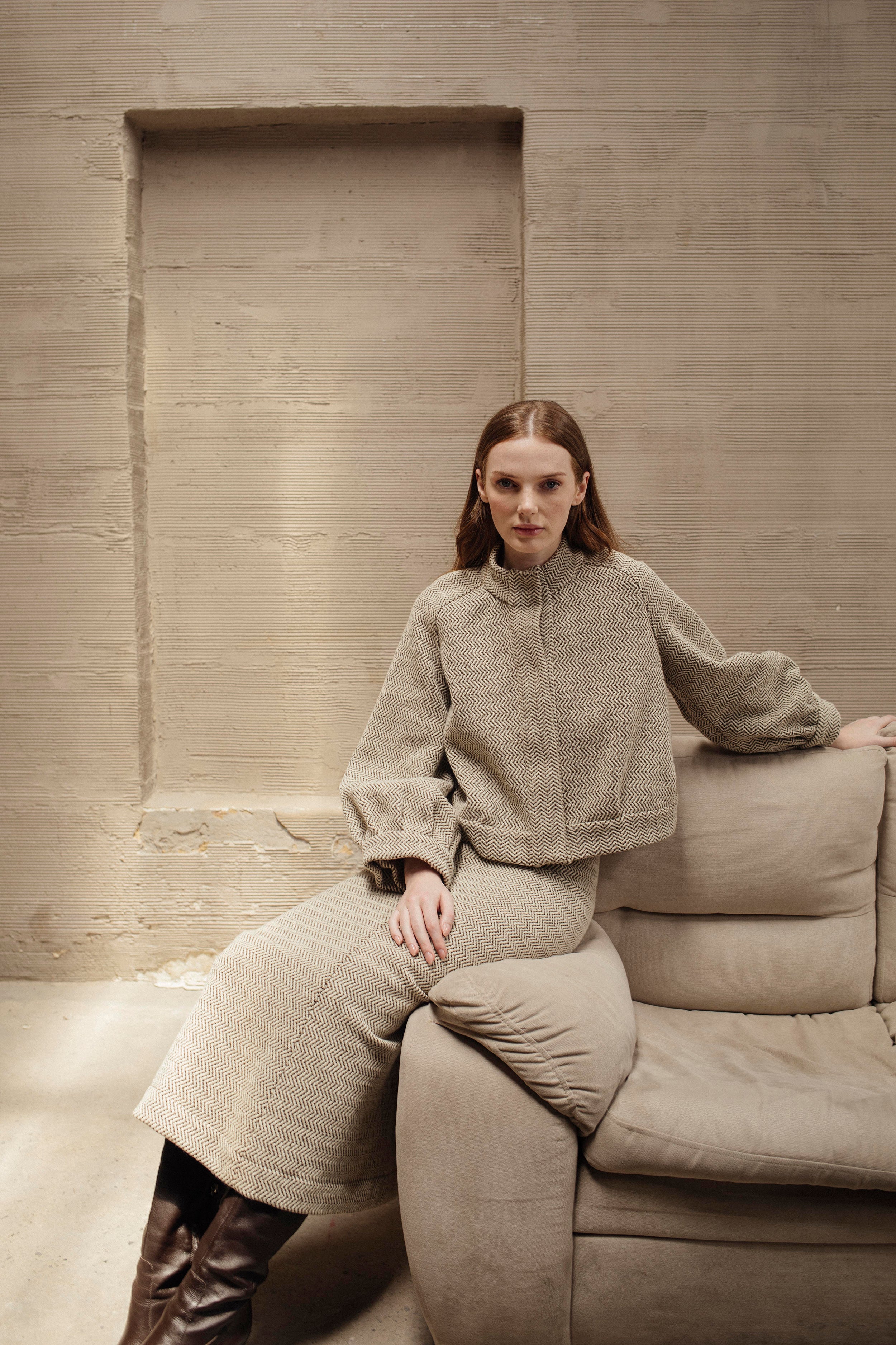 SET DE CHOCOLATE GRIS CON IVORY