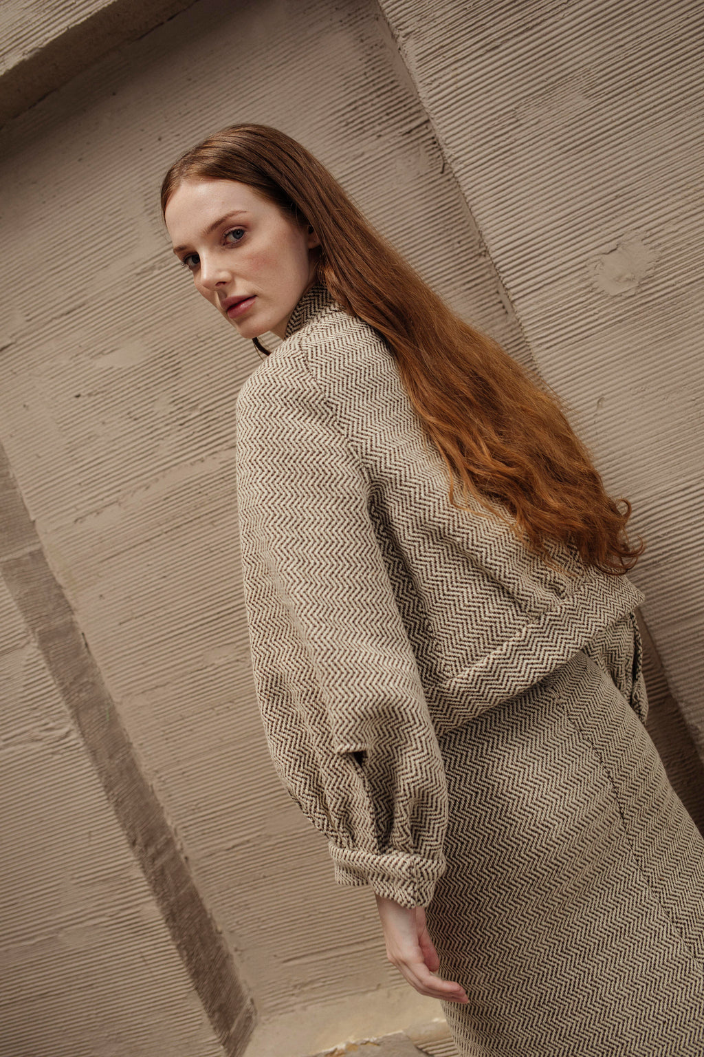 SET DE CHOCOLATE GRIS CON IVORY