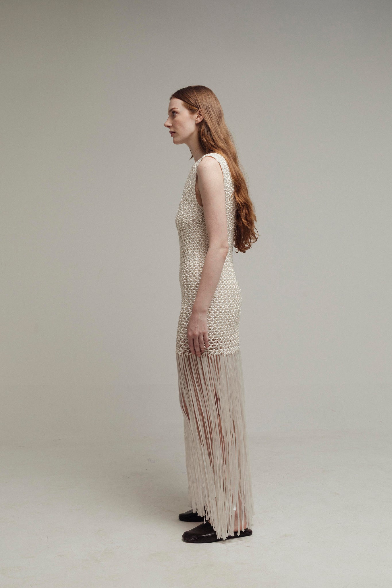 VESTIDO OFF WHITE EN MACRAMÉ