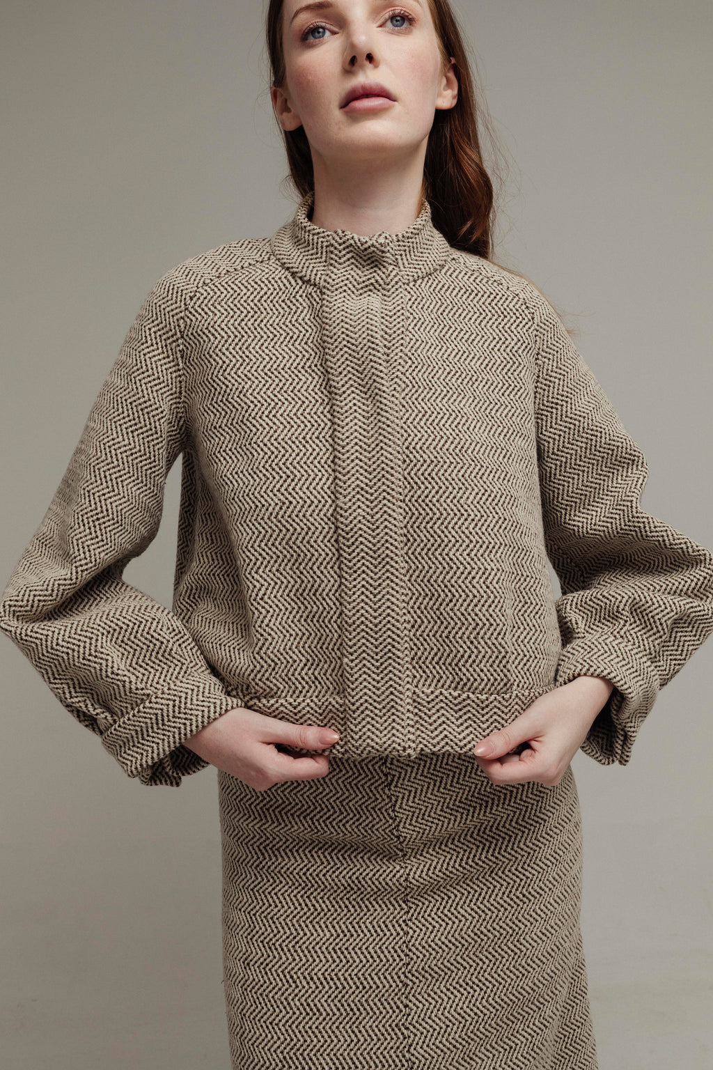 SET DE CHOCOLATE GRIS CON IVORY