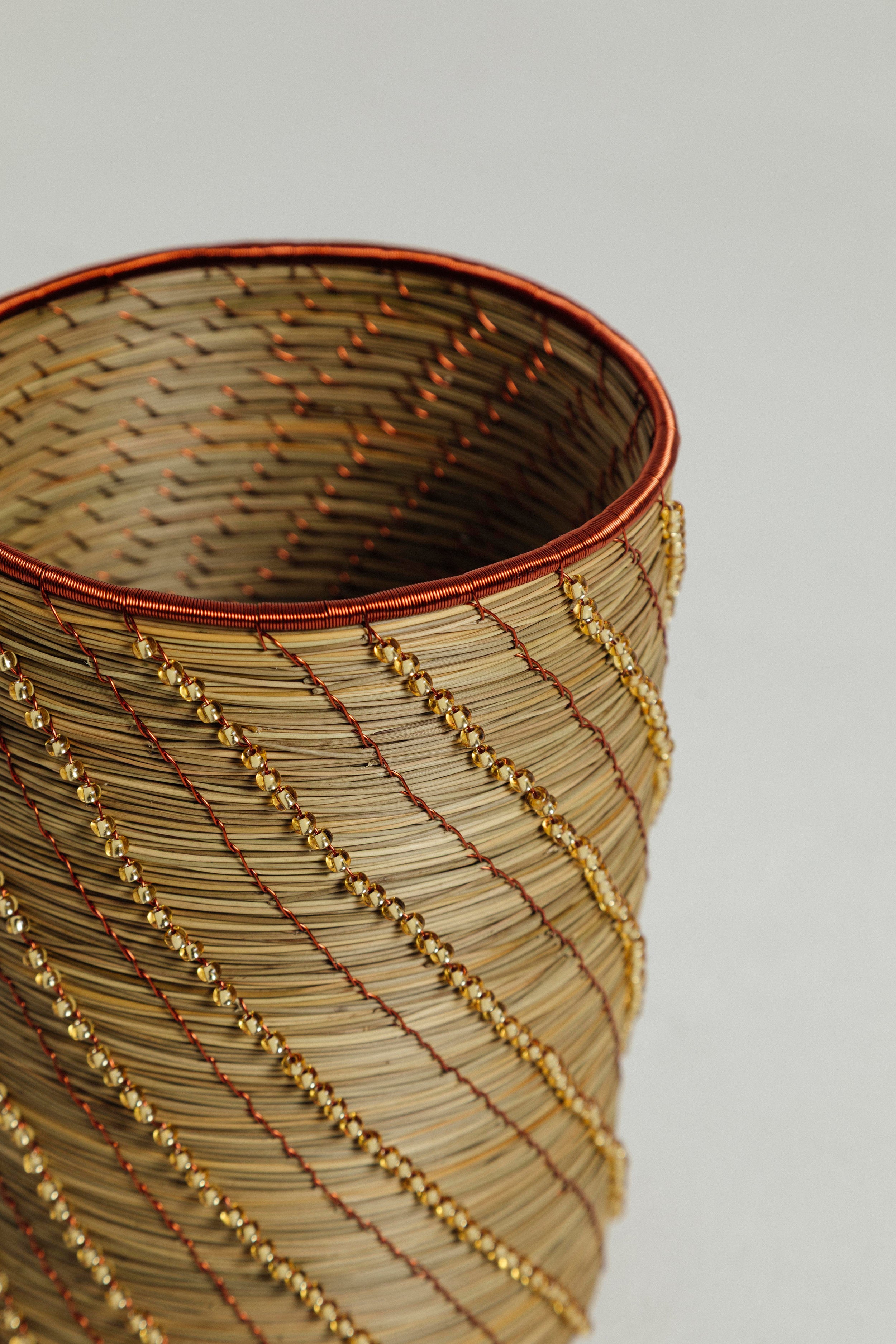 CANASTO NATURAL CON COBRE II